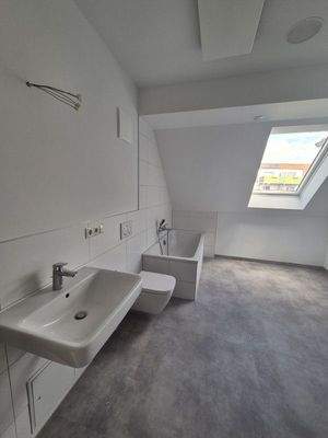 Bad mit Wanne und Dusche