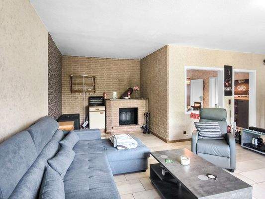 Wohnzimmer - Kamin / EG