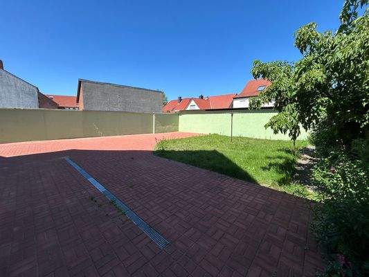 Grundstück - Park,- u. Rasenfläche.jpg