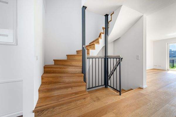 Treppe 16a, noch ohne Geländer