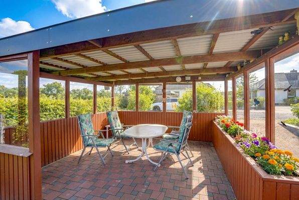 Überdachte Terrasse