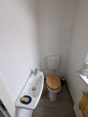 separate Toilette