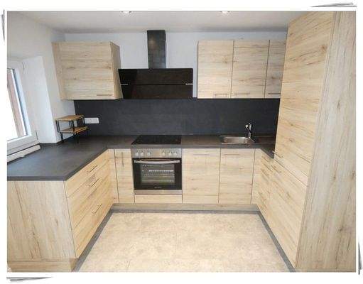 Küche mit Einbauküche