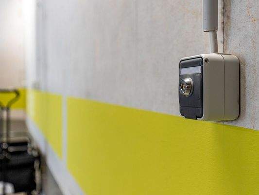 Abschließbare Steckdose an jedem Tiefgaragenplatz