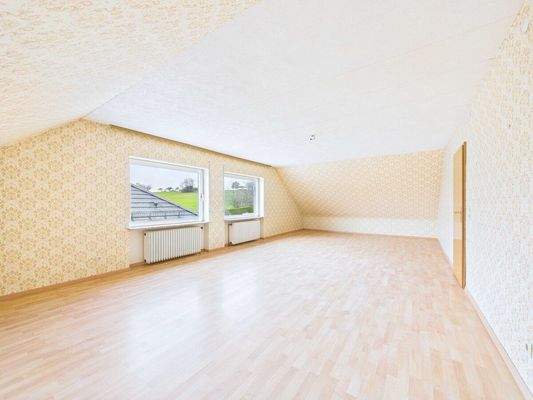 Kernsaniertes 2-3 Familienhaus zum Vollenden in Mettlach