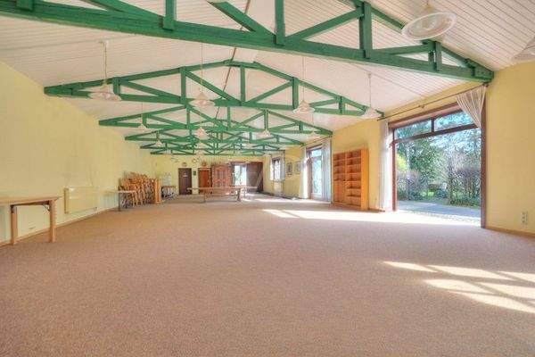 Nebenhaus II Halle mit ELW, Küche und Sanitär