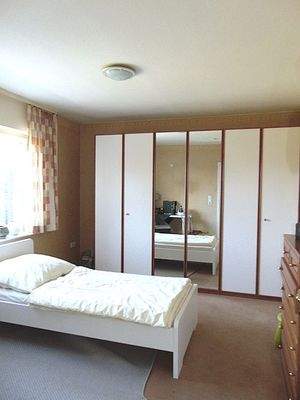 Raum neben der Küche EG.jpg