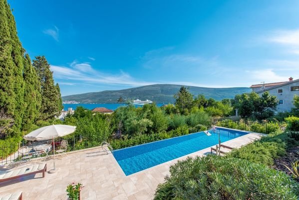 4 - Herceg Novi, Baošići - luxury Provence-style v