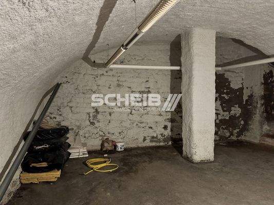 Lagerfläche im Untergeschoss