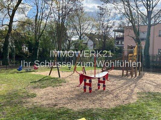 Spielplatz vor der Tür