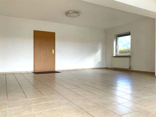 Großzügiger Wohnraum EG