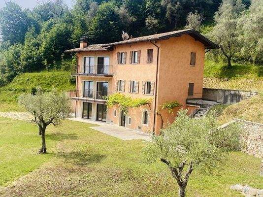 6988pi_39_Villa_Rustiko_Anwesen_Immobilienkauf_Gar