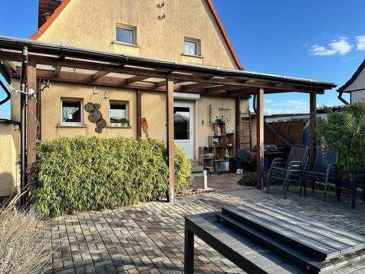 überdachte Terrasse