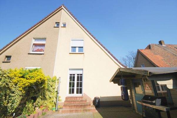 Hof u. Gartenteilansicht