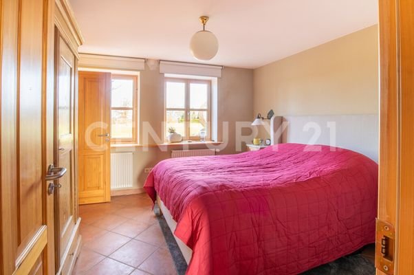 Schlafzimmer oder Büro im Erdgeschoss