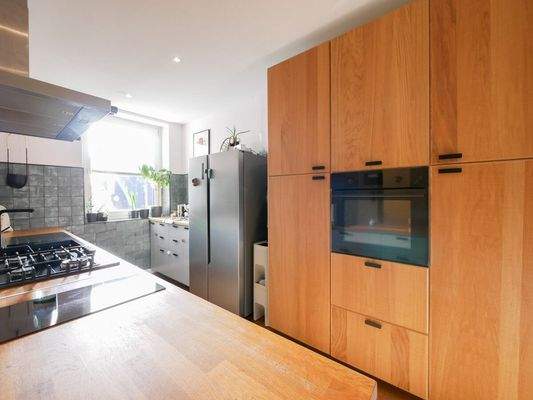 Hochwertige Einbauküche