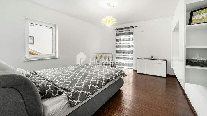 1. OG Schlafzimmer 1