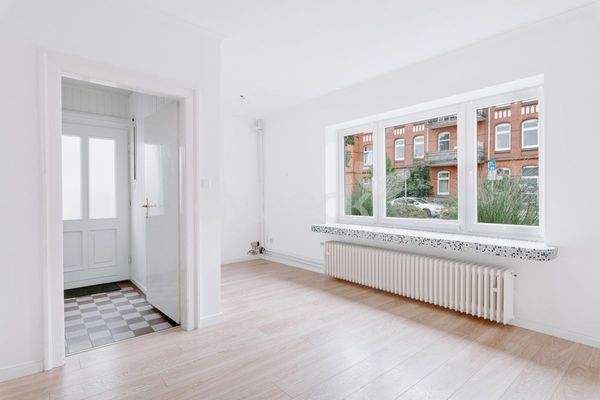 Eingangsbereich und Wohnzimmer