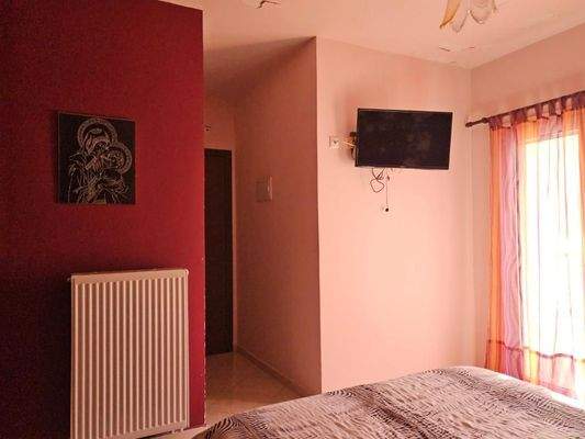 Kreta, Neapoli: Geräumige Wohnung zu verkaufen