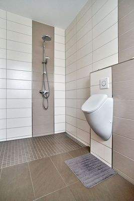 Dusche im Erdgeschoss