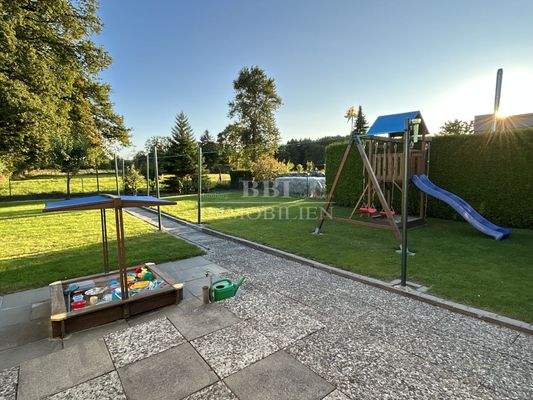 Sehr gepflegtes Grundstück