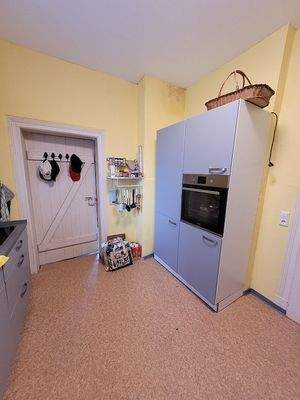 alte Tür schön erhalten