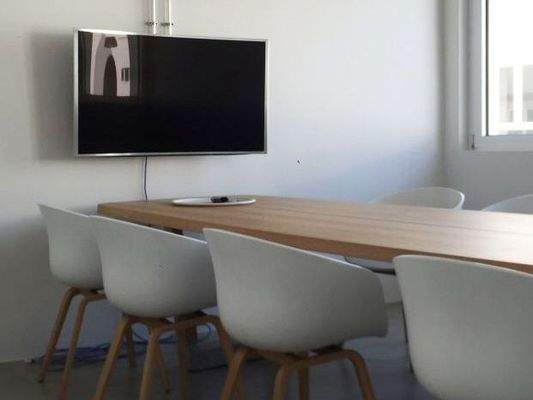 Besprechungsraum eingerichtet_2