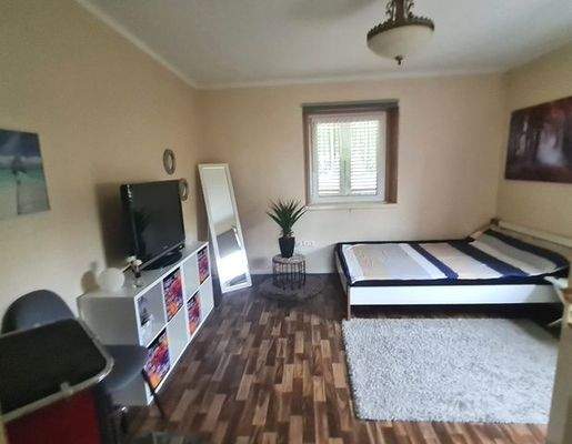 OG: Schlafzimmer mit Küche