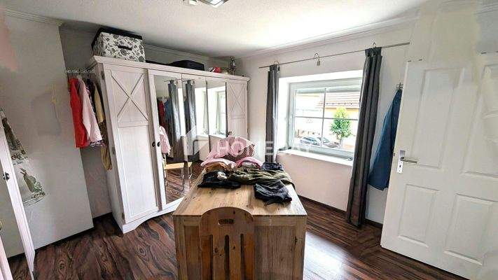 1. OG Ankleidezimmer 2