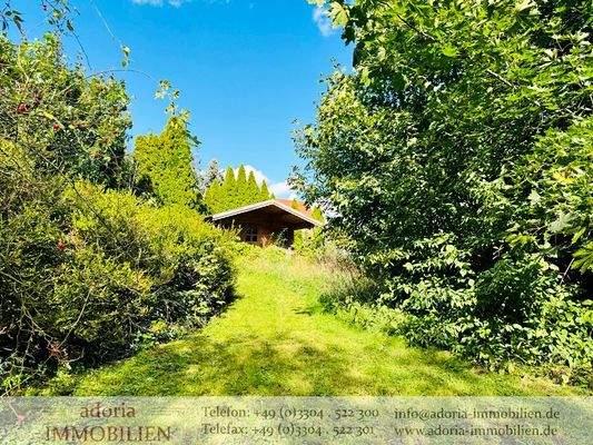 Titel Grundstück Gartenhäuschen