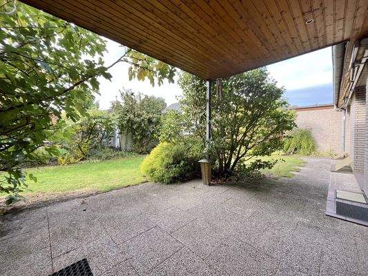 überdachte Terrasse