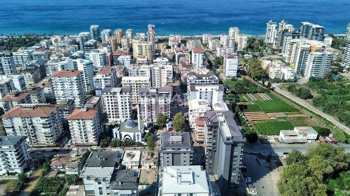 Furnished Apartment with Pool Access in Mahmutlar Alanya