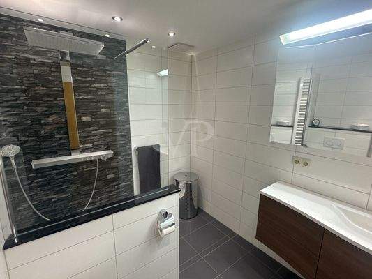 Duschbad im Dachgeschoss