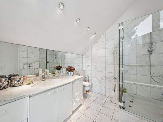 Badezimmer Dachgeschoss