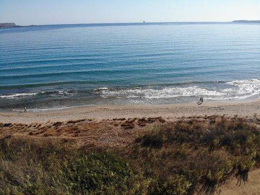 Kreta, Kiani Akti: Prestigeträchtiges Grundstück direkt am Meer nahe Kalyves zu verkaufen