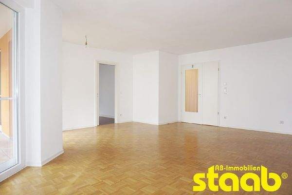 geräumiges Wohn-/Esszimmer