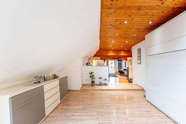 Hinterhaus DG Essbereich Ansicht zu Wohnbereich