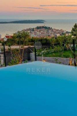 Der Infinity-Pool mit Meerblick ist ein Highlight