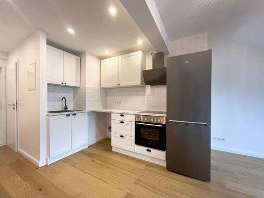 Einbauküche mit Waschmaschinenanschluss