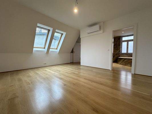 20251211_123705035_iOS