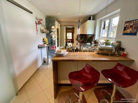 Küche mit Tresen