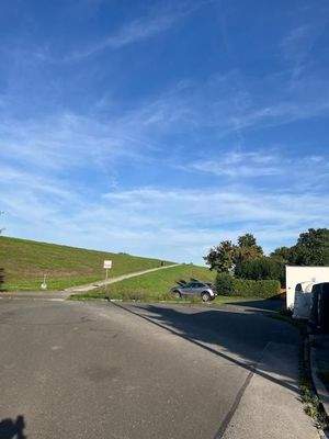 Sackstraße mit Weg zum Europakanal