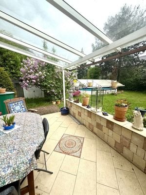 überdachte Terrasse