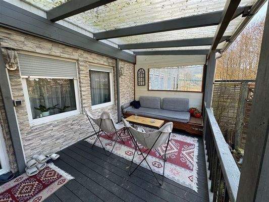 überdachte Terrasse