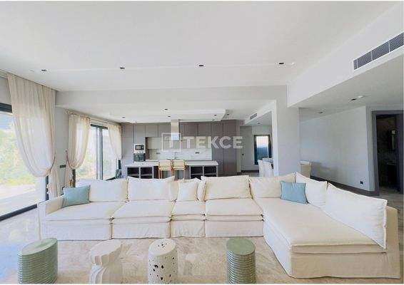 Villa with a Private Pool in a Complex Near the Beach in Yalıkavak