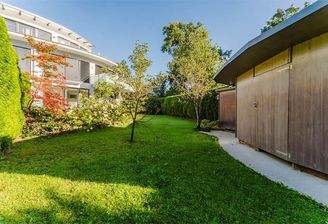 ... und perfekt in das Grünland integriert