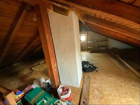 Dachgeschoss mit Kamin