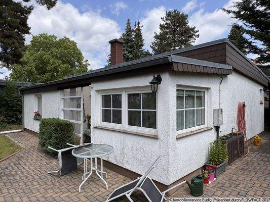 gut erhaltenes Sommerhaus