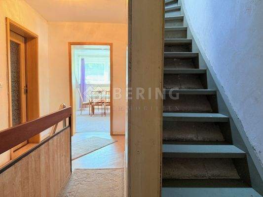 Treppenaufgang ins...