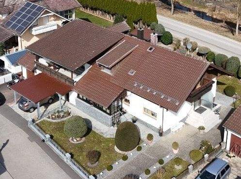 Blick auf das Anwesen